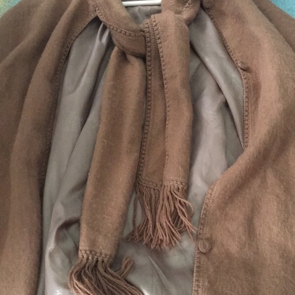 Italian Suiting Real Alpaca Tan Cape Size Large - Picture 5 of 5
